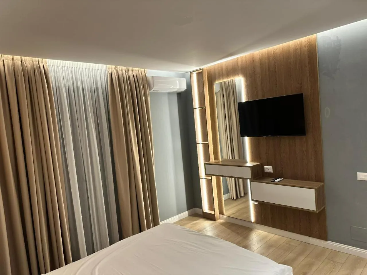 Apartament Romeo Korce 0*,  Albânia